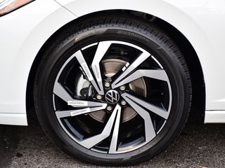 2025 Volkswagen Jetta Highline in Mississauga, Ontario - 5 - w320h240px