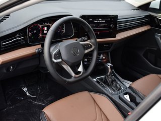 2025 Volkswagen Jetta Highline in Mississauga, Ontario - 6 - w320h240px