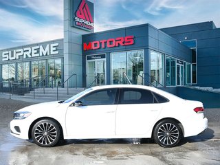 2022 Volkswagen Passat 2.0T Limited Edition in Mississauga, Ontario - 4 - w320h240px
