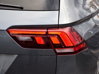 2022 Volkswagen Tiguan Comfortline R-Line Black Edition in Mississauga, Ontario - 6 - w320h240px
