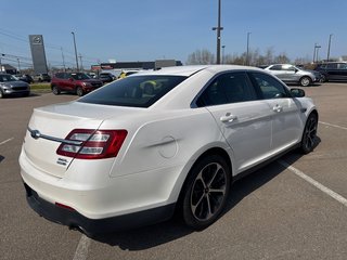 2015 Ford Taurus SEL