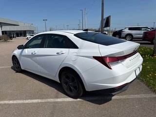 2022 Hyundai Elantra Preferred