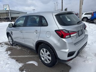 2023 Mitsubishi RVR ES