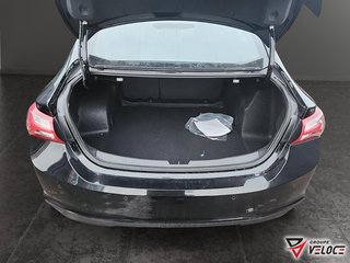 2022 Chevrolet Malibu in Témiscouata-sur-le-Lac, Quebec - 6 - w320h240px