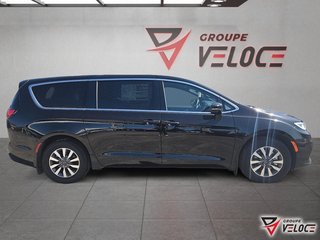 Chrysler Pacifica Hybrid SELECT 2025 à Rivière-du-Loup, Québec - 4 - w320h240px