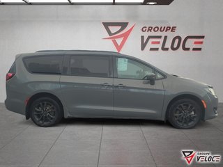 2020 Chrysler Pacifica Launch Edition**STOWN&GO** in Riviere-du-Loup, Quebec - 4 - w320h240px