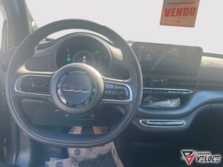 Fiat 500e GIORGIO ARMANI 2025 à Rivière-du-Loup, Québec - 5 - w320h240px