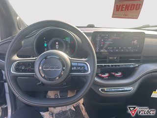Fiat 500e GIORGIO ARMANI 2025 à Rivière-du-Loup, Québec - 6 - w320h240px