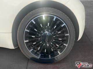 Fiat 500e RED 2025 à Rivière-du-Loup, Québec - 6 - w320h240px