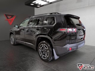Jeep Cherokee LAREDO 2026 à Rivière-du-Loup, Québec - 4 - w320h240px