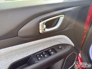 Jeep COMPASS NORTH 2026 à Rivière-du-Loup, Québec - 6 - w320h240px