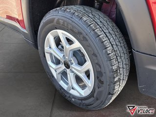 Jeep COMPASS NORTH 2026 à Rivière-du-Loup, Québec - 4 - w320h240px