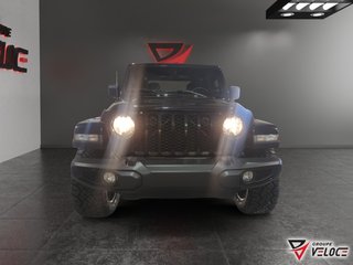 2023 Jeep Gladiator Willys *SIEGES ET VOLANT CHAUFFANT, MAGS + PNEUS* in Riviere-du-Loup, Quebec - 2 - w320h240px