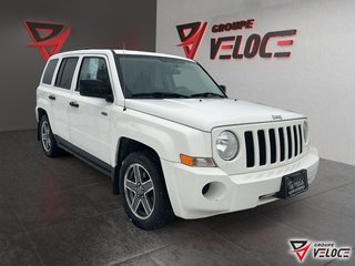Jeep Patriot North**TRACTION AVANT** 2009 à Rivière-du-Loup, Québec - 6 - w320h240px