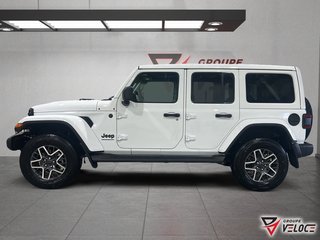 Jeep Wrangler 4-Door SAHARA 2026 à Rivière-du-Loup, Québec - 5 - w320h240px