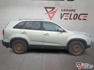 Kia Sorento LX**TRACTION AVANT** 2013 à Rivière-du-Loup, Québec - 4 - w320h240px