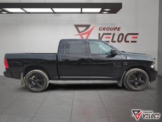 Ram 1500 Classic Express *CREWCAB, 5.7 HEMI, NIGHT EDITION* 2021 à Rivière-du-Loup, Québec - 4 - w320h240px