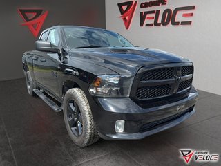 Ram 1500 Classic Express *QUAD CAB, V6, CONSOLE* 2023 à Rivière-du-Loup, Québec - 3 - w320h240px