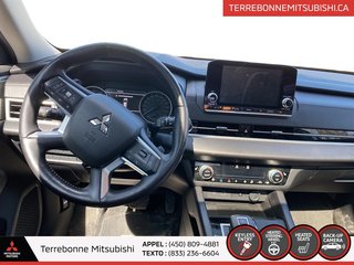 2022  Outlander SE S-AWC + TOIT PANO + BANC/VOLANT CHAUFFANT in Brossard, Quebec - 4 - w320h240px