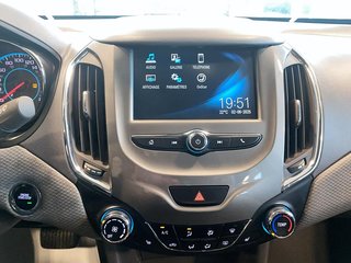 2016 Chevrolet Cruze in Quebec, Quebec - 16 - w320h240px
