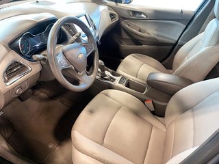 2016 Chevrolet Cruze in Quebec, Quebec - 9 - w320h240px