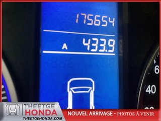 2010 Honda CR-V in Quebec, Quebec - 8 - w320h240px