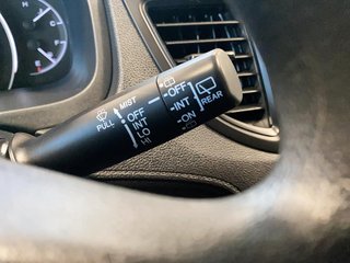 2016 Honda CR-V in Quebec, Quebec - 17 - w320h240px