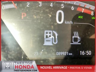 2017 Honda CR-V in Quebec, Quebec - 8 - w320h240px
