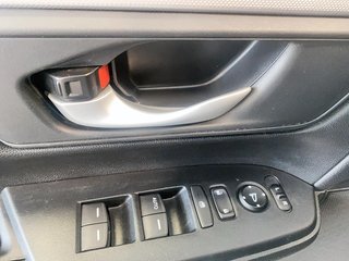 2018 Honda CR-V in Quebec, Quebec - 10 - w320h240px