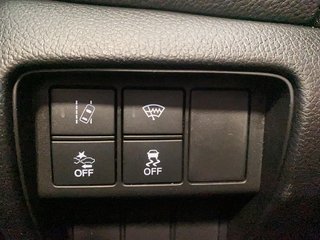 2018 Honda CR-V in Quebec, Quebec - 15 - w320h240px