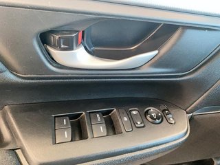 2018 Honda CR-V in Quebec, Quebec - 10 - w320h240px