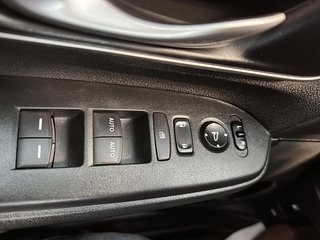 2022 Honda CR-V in Quebec, Quebec - 16 - w320h240px