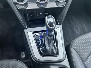 Hyundai Elantra  2020 à Québec, Québec - 17 - w320h240px