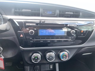 2016 Toyota Corolla in Quebec, Quebec - 10 - w320h240px