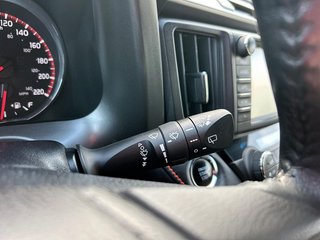 Toyota RAV4  2017 à Québec, Québec - 17 - w320h240px