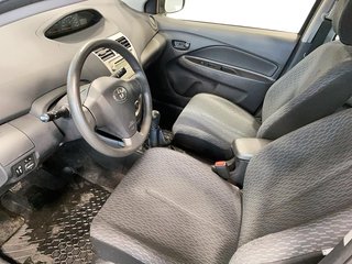 2012 Toyota Yaris in Quebec, Quebec - 9 - w320h240px