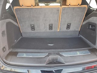 2021 Cadillac ESCALADE in Quebec, Quebec - 6 - w320h240px