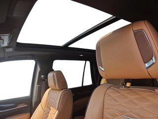 2021 Cadillac ESCALADE in Quebec, Quebec - 16 - w320h240px