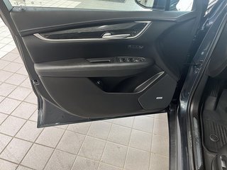 2021 Cadillac XT5 in Quebec, Quebec - 11 - w320h240px
