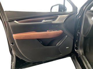 2021 Cadillac XT5 in Quebec, Quebec - 11 - w320h240px