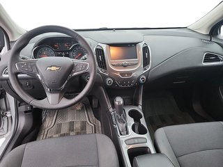 Chevrolet Cruze  2018 à Québec, Québec - 10 - w320h240px