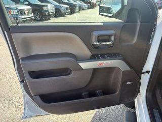 Chevrolet Silverado 1500  2017 à Québec, Québec - 9 - w320h240px