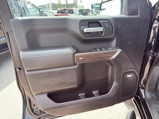 Chevrolet Silverado 1500  2021 à Québec, Québec - 10 - w320h240px