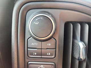 Chevrolet SILVERADO 1500  2023 à Québec, Québec - 11 - w320h240px