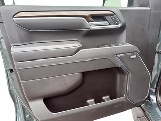 2025 Chevrolet Silverado 1500 in Quebec, Quebec - 10 - w320h240px