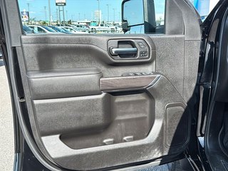 2022 Chevrolet SILVERADO 2500H in Quebec, Quebec - 10 - w320h240px