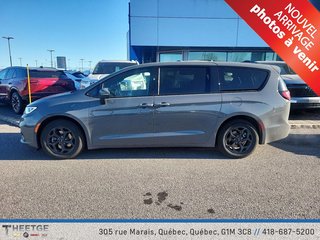 Chrysler PACIFICA HYBRID TOUR  2023 à Québec, Québec - 2 - w320h240px