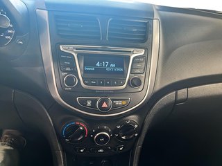 Hyundai ACCENT  2015 à Québec, Québec - 15 - w320h240px