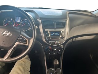 Hyundai ACCENT  2015 à Québec, Québec - 13 - w320h240px