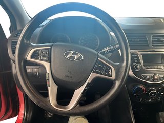 Hyundai ACCENT  2015 à Québec, Québec - 11 - w320h240px